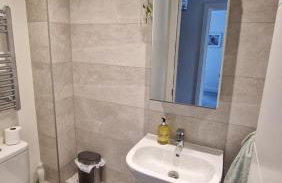 Number 15 Luxurious Two Bedroom Apartment - Photo 27