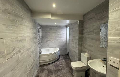 Modern 3-Bed Family Home in Quiet Sheffield Area - Foto 4