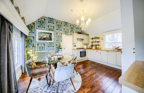 Penthouse On Waterside With River Views, Private Parking & Secluded Hot Tub - Foto 15