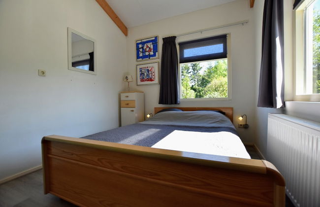 Detached Holiday House With Wifi and a Large Garden; Hike and Bike the Veluwe - Foto 2