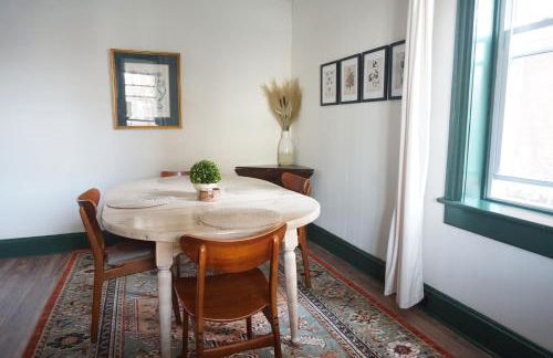 Charming Victorian Home In Historic District - Foto 34