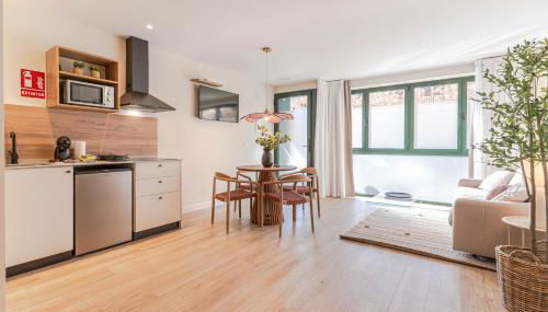 RentitSpain - Granada - Modernos Estudios, Luminosos y Excelente ubicación - Foto 5, stove