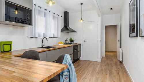 Poble Sec 3BR 2BA Balcony Sleeps 7 - Photo 5