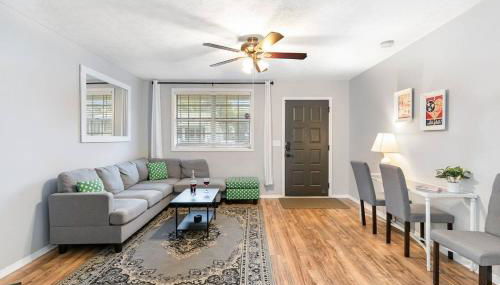 Freshly Renovated - Minutes from Downtown & BNA - Foto 2