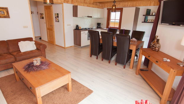 Comfortable Wooden Chalet in the Achterhoek - Foto 3, Sala de estar