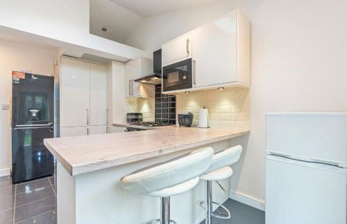 Awesome Coventry Home for Business Contractors and Suitable for families with Free Parking 14mins from NEC - Foto 14