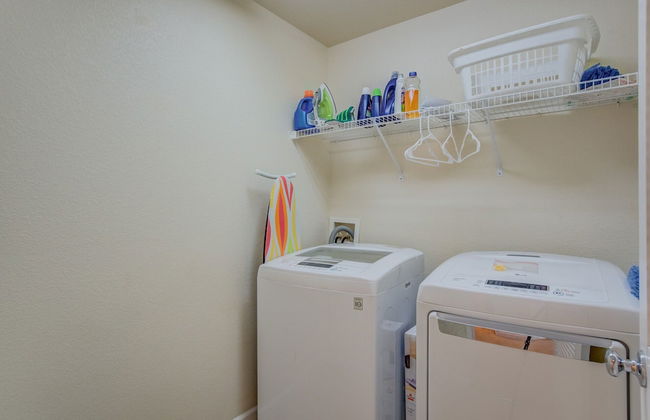 Urban Practicality! 3 Beds, Patios & Dog Friendly - Photo 34