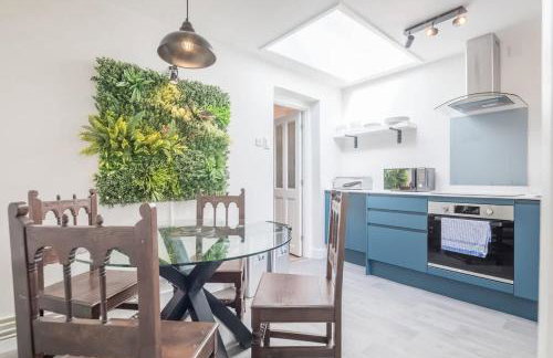 Beautiful 2Bed cottage nr City - Foto 1