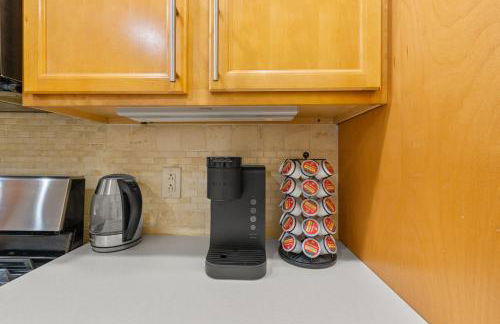 5MIN walk NYC Train Massage Chair Sleeps 12Plus - Foto 26