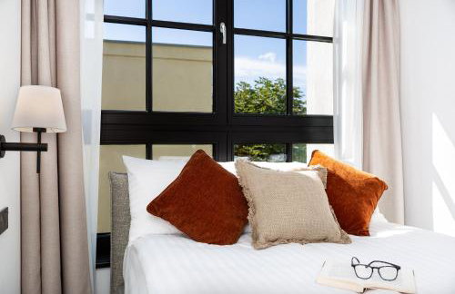 H11 Aparthotel - Photo 40