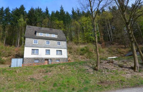 Lovely Group House near Winterberg with Private Sauna, Garden, & Terrace - Photo 12