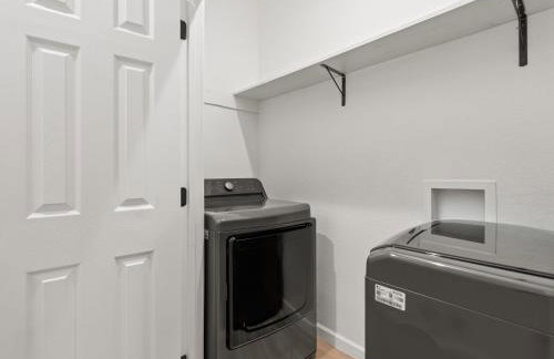 Modern Gem Near Downtown! - Foto 27