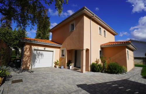 Villa moderne à deux pas de Lyon - Foto 1