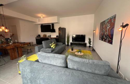 Design am Rhein I Zentral I 2BR I Aufzug I Dachterrasse I Parken I helloYOU apartments x BRIGHT Collection - Foto 10