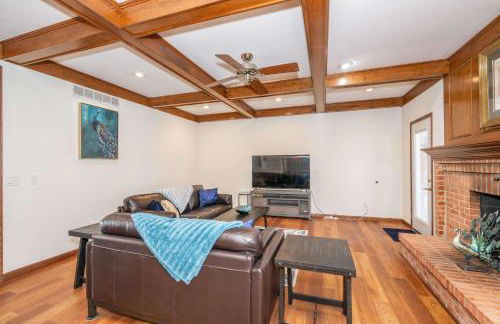 Luxurious Dream Home - For 10 - Photo 19