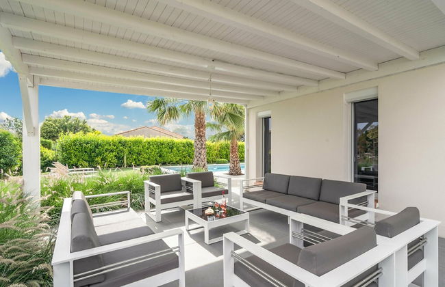 Villa w/ Palm Trees & Pool - Foto 20