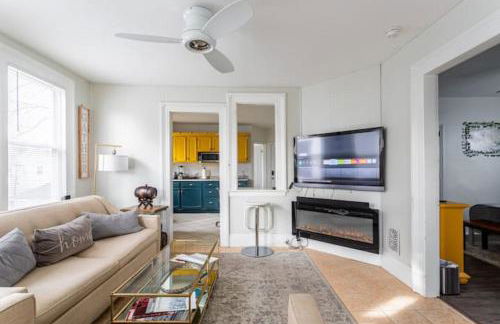 Revamped 3BR Apt with Easy Check-In Family-Friendly - Foto 50