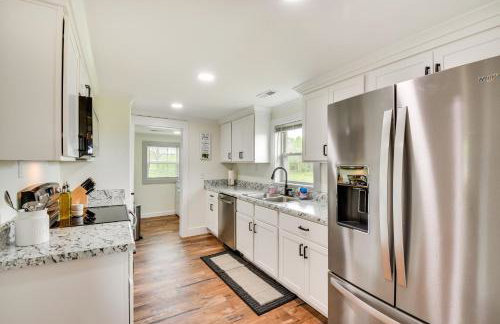 Cozy Fair Play Home with Deck 4 Mi to Lake Hartwell! - Foto 9