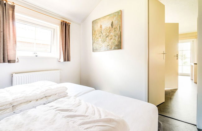 Glamping With Veranda Over Water - Photo 8