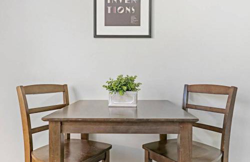 Appealing 1BR Apartment in Portage Park - Montrose 2S - Foto 1