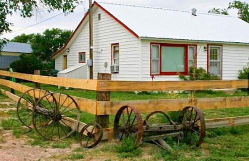 Cozy Cottage Rental for Six on a Working Ranch in Crawford, Nebraska - Foto 25