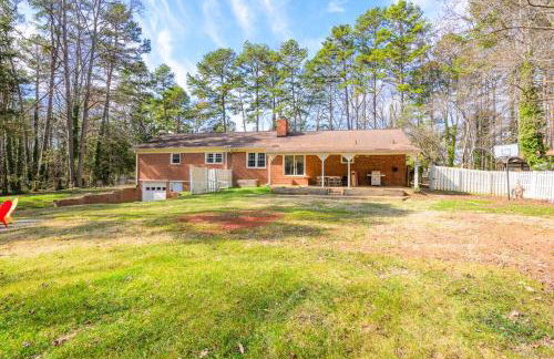 BloomingFarmsStay,Sleeps 9,GameRoom,FirePit,Grill - Foto 4