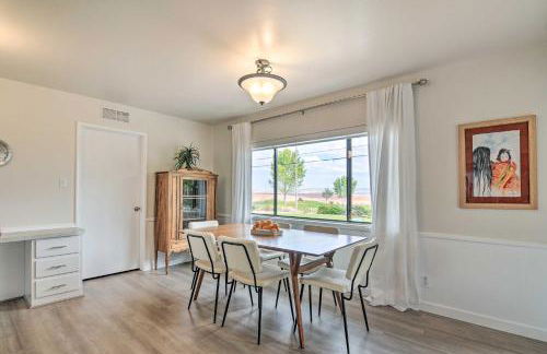 Lake Powell Views Mid-Century Home in Page - Foto 8