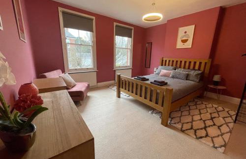 Victorian red-brick home in picturesque market town - Photo 24