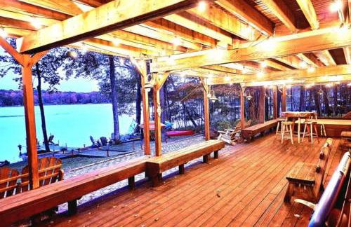 Lakefront Hot Tub Canoes Game Room Wood FP - Foto 29