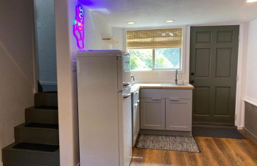 Unique Farm Apartment with Woodstove - Foto 4