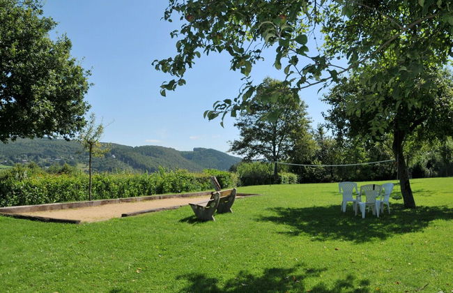 Chalet Just Outside Hampteau Offering Magnificent Views Across the Ourthe Valley - Foto 42