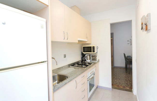 3 bedroom Apartment in Barcelona - Photo 8