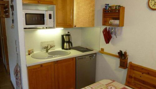 Appartement 2 pièces cosy, 5 pers, terrasse sud, proche des remontées, parking inclus, WiFi en option - FR-1-676-51 - Foto 2