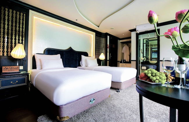 Lotus D'Orient Cruise - Foto 24