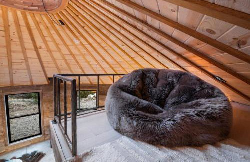 Mountain Yurt - Luxe Yellowstone Cabin I Condé Nast - Foto 40