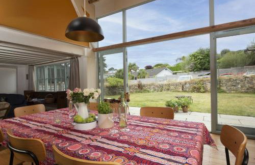 Master Shipwrights House - Great Location - Free WiFi & Parking - Fireplace - Photo 4