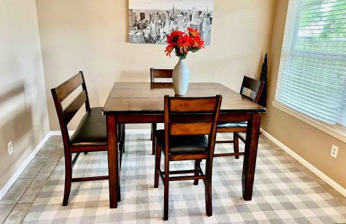 Katy Hideaway - Charming 3 BDR - Foto 9