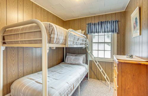 South Twin Lake Cabin with Seasonal Dock and Slip! - Foto 31