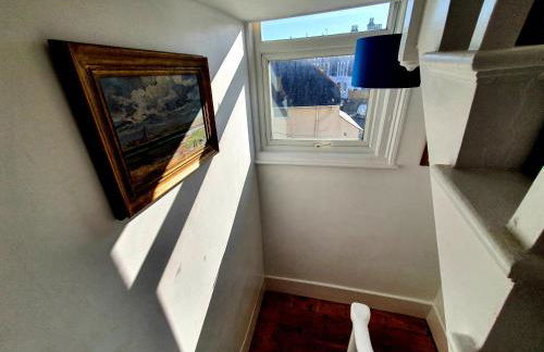 Sunny Apartment with a 10 minute walk to the Sea. - Foto 17