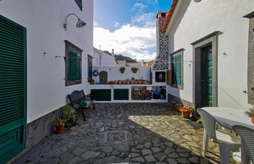 Pico do Moinho House - Photo 43