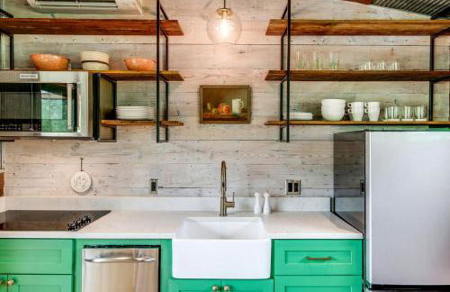 Artisan Cabin with Beautiful Decor and a Classic Fire Pit near Austin, Texas - Foto 19