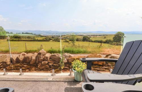 Coach House - Photo 29