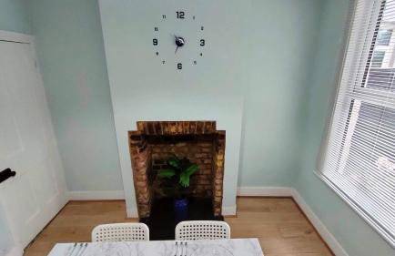 Comfortable Home Away From Home - Photo 18