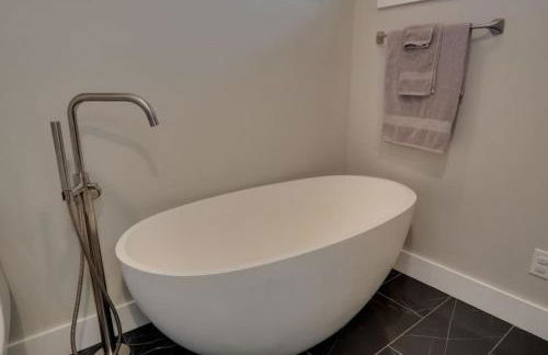 Blue Ridge Hideaway at Lake Toxaway with Hot Tub - Foto 22