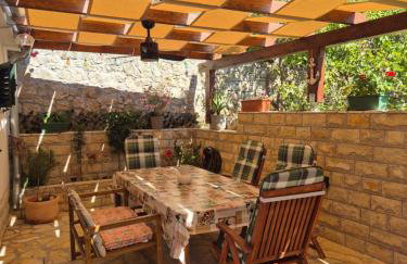 House Nika - Photo 2