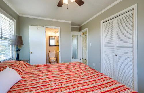 Charming Surf City Beach House - Walk to Ocean! - Foto 13