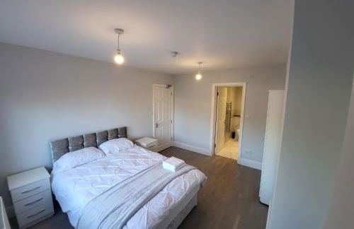 High Spec Large 6 Bedroom House! - Foto 9