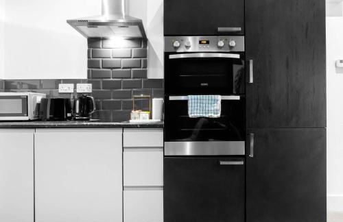 Spacious Apartment - Street Parking - Smart TV - Netflix 49G - Foto 5