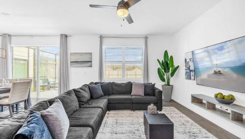 Upstay Vibrant Home w Themed Rooms Pool & Games - Foto 4