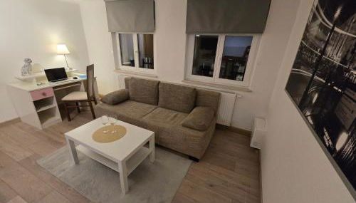 FERIENWOHNUNG 52m2 APARTMENT in ZITTAUER STADTZENTRUM INNENSTADT INNENRING TOP LAGE - WOHNEN AUF ZEIT IN ZITTAU - 2 RAUM WOHNUNG EINKAUFSSTRASSE - Foto 4